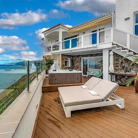 Pampano Ocean View 아파트